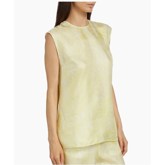 Stella McCartney
Feather Silk Sleeveless Top
Size 40 - Picture 3 of 6